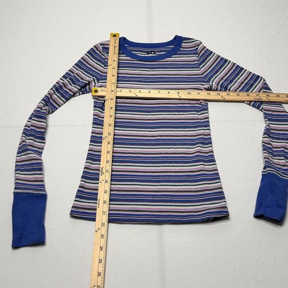 So Clothing Women’s Size XS Vintage Striped Fitted Top Perfect For A Layering - Picture 5 of 5